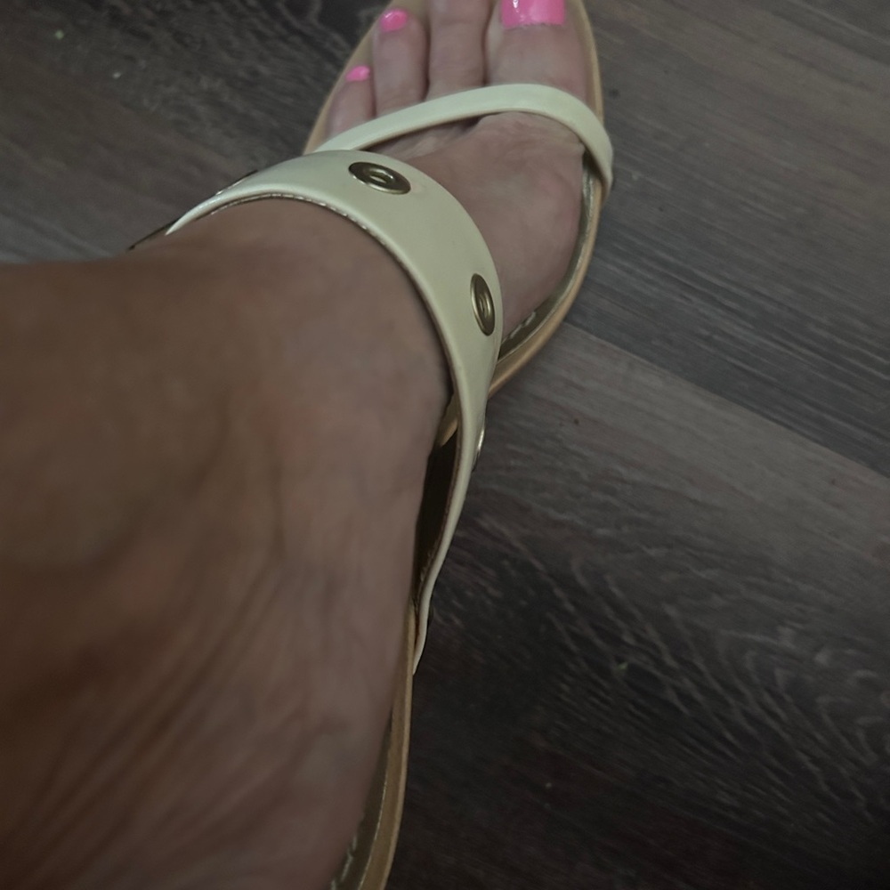 Super cute- Great condition. Ladies Off White, Nine West, Size 10 shoes